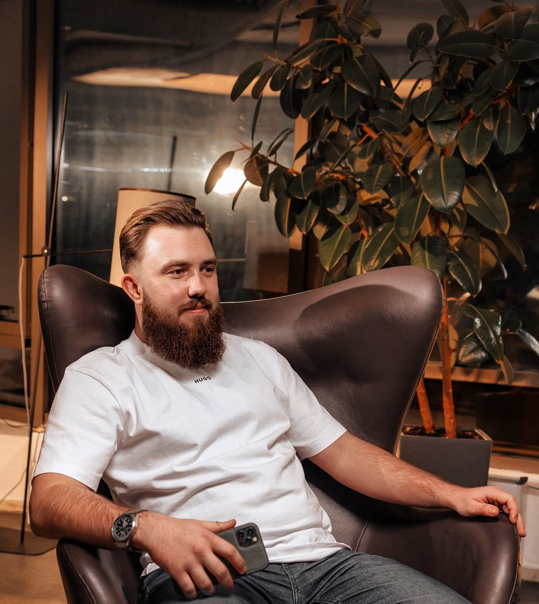 лечу у новий і насичений тиждень, з крутими людьми)) Люблю ставити високі цілі, вони мотивують, 